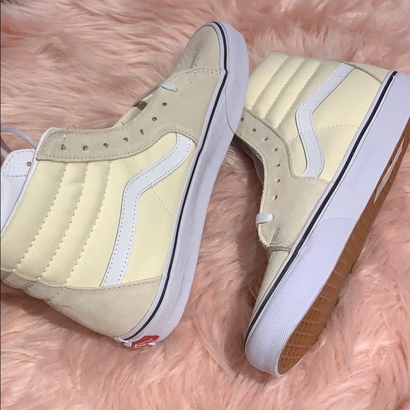 sk8 hi classic white